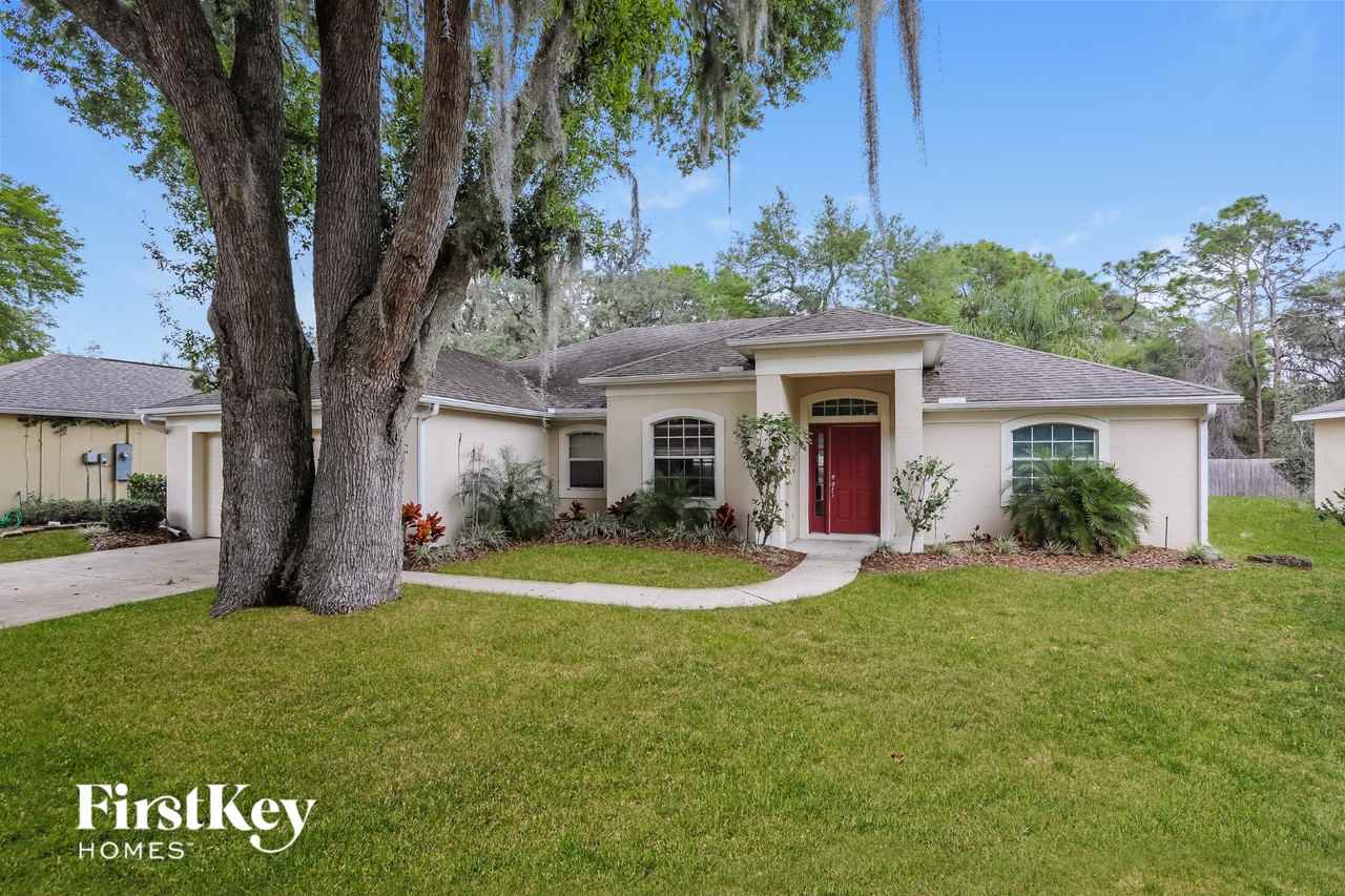 34333 Shadewood Cir - Photo 2 of 12