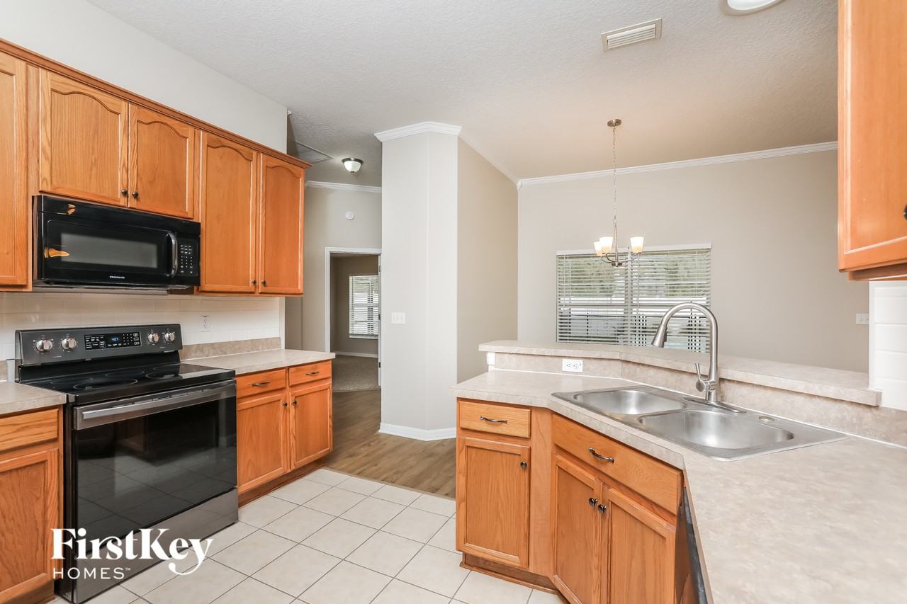 34333 Shadewood Cir - Photo 6 of 12