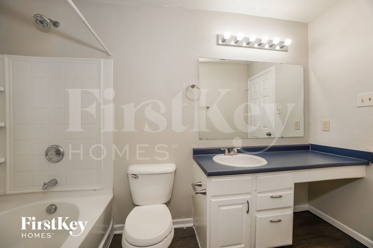 10814 Albertson Dr - Photo 5 of 15