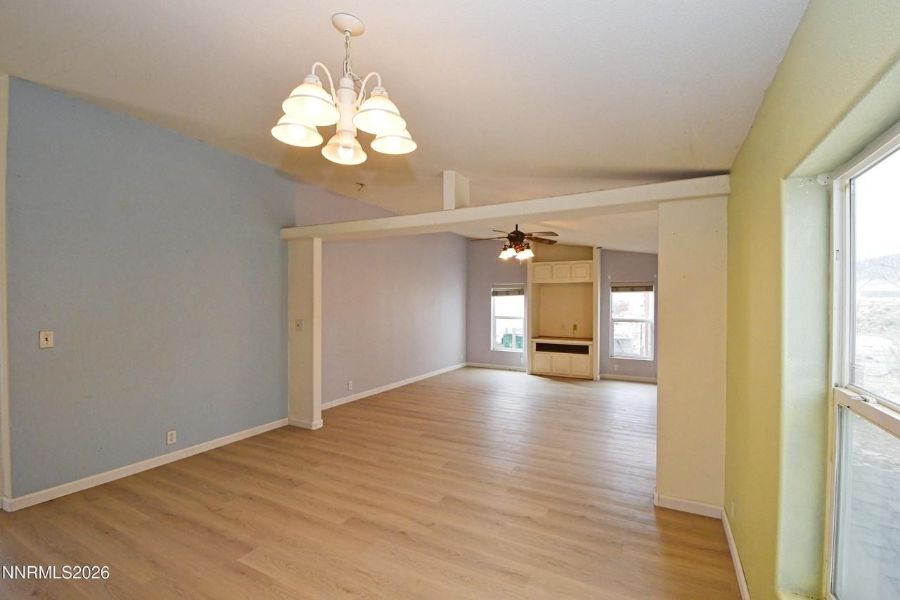 10740 Geurts Ln - Photo 6 of 34