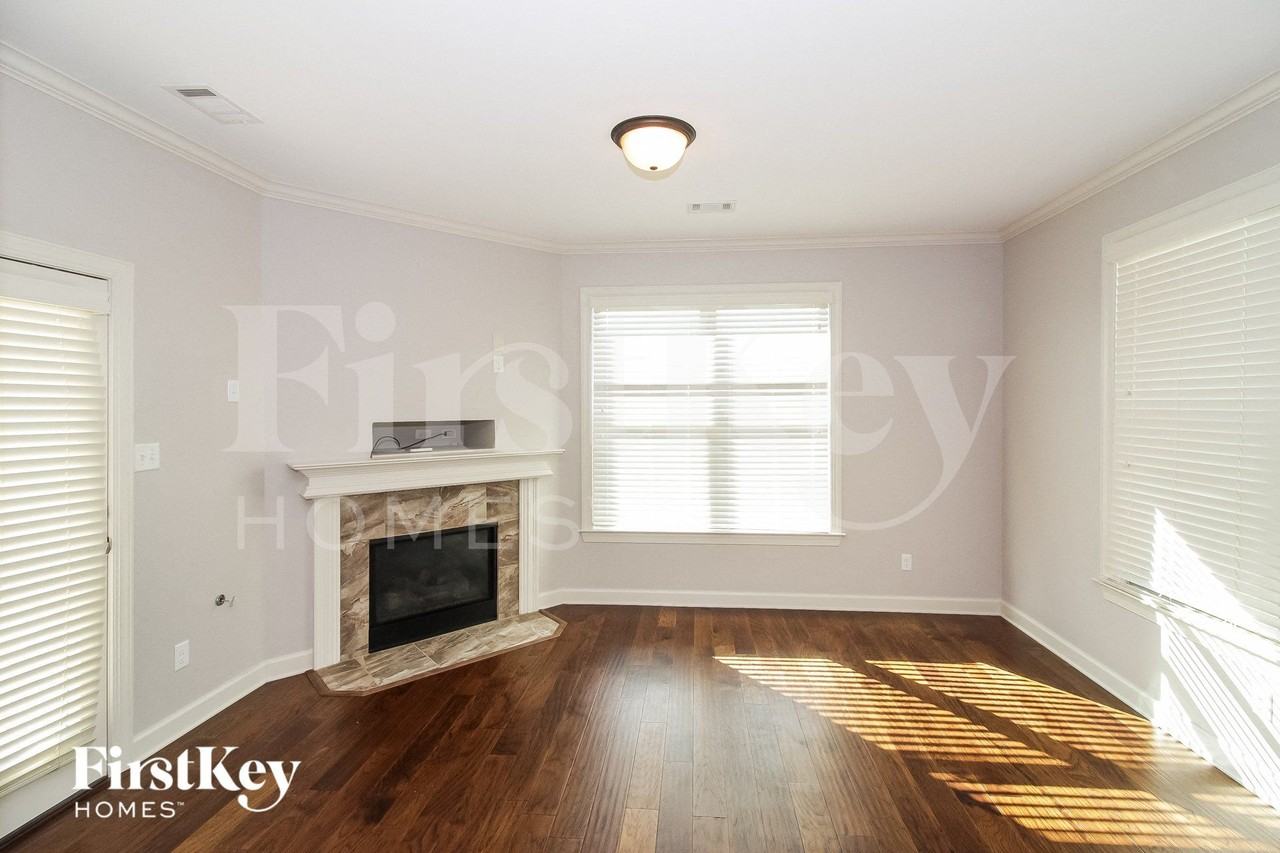 6265 Dawson Creek Ln - Photo 3 of 15