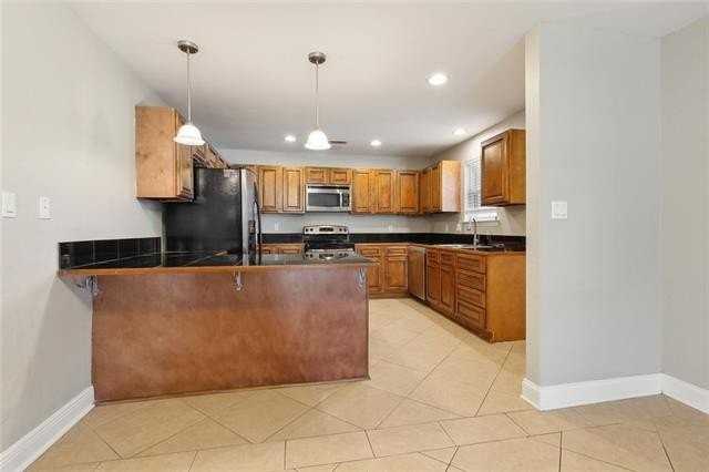 6549 Bellaire Dr - Photo 6 of 17