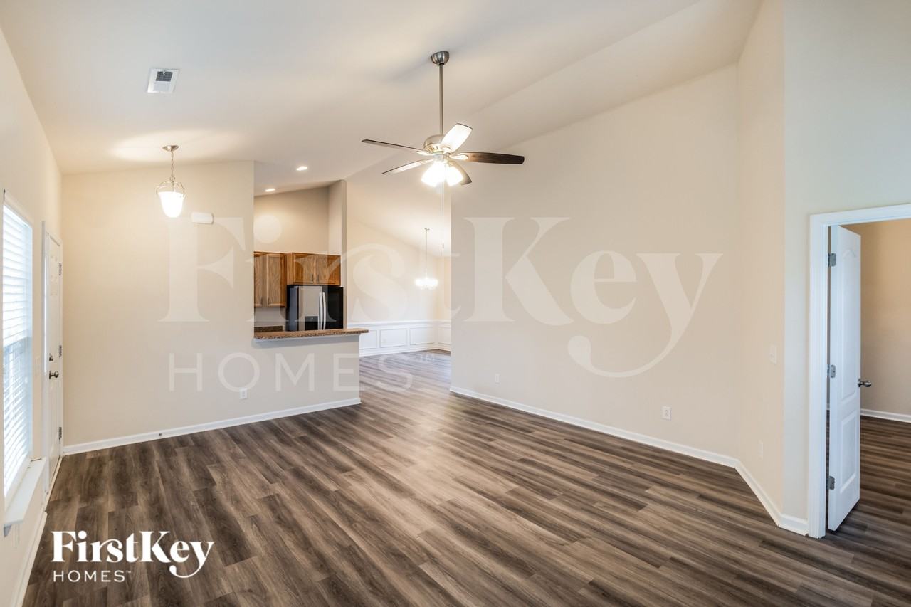 634 Savannah River Dr - Photo 4 of 16