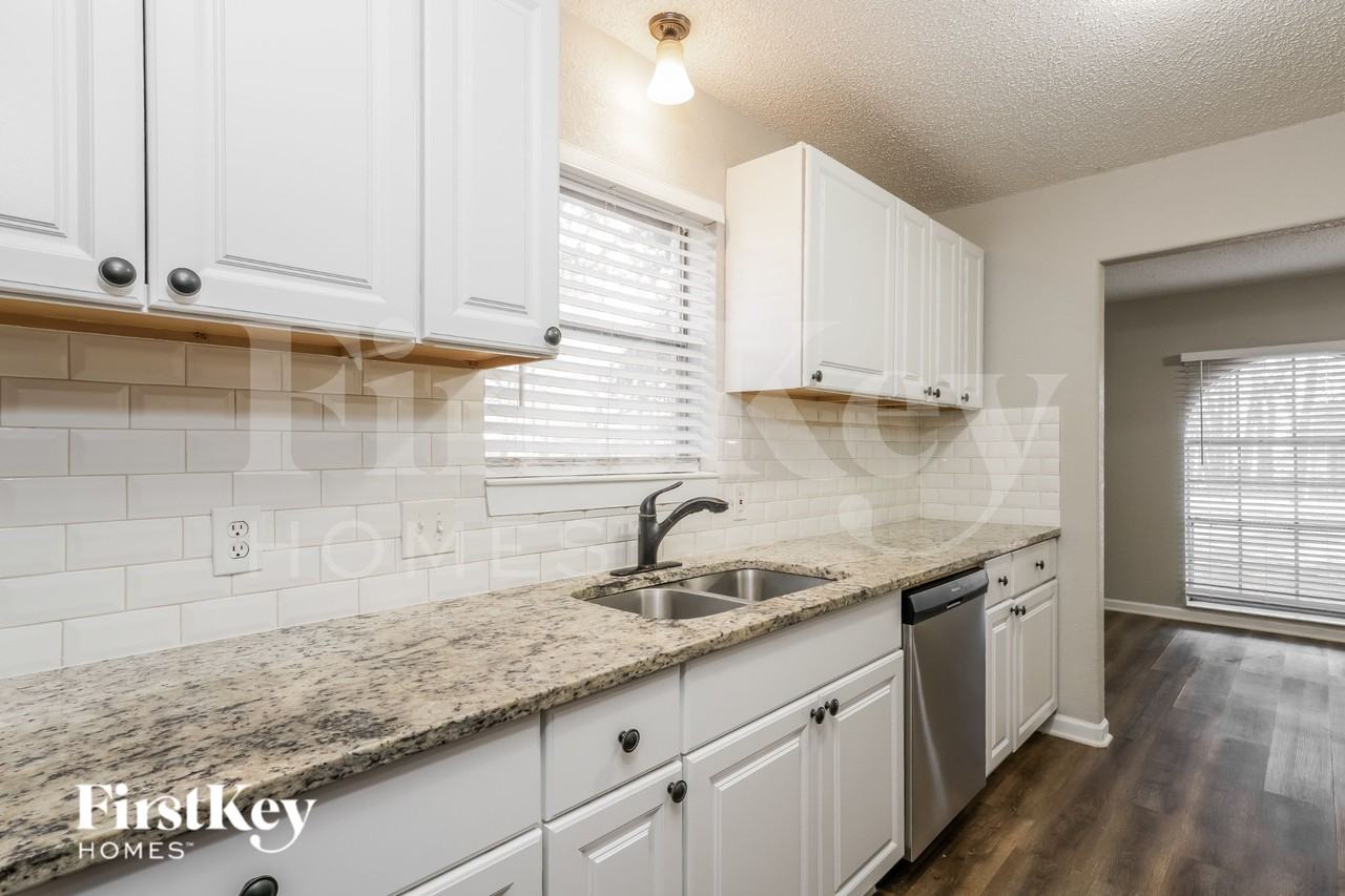 800 W Cheryl Ave - Photo 5 of 16