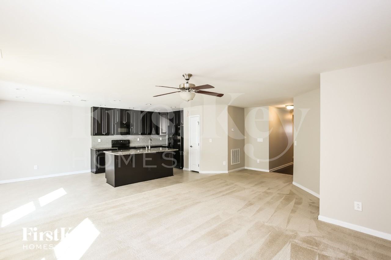 1512 Scarbrough Cir Sw - Photo 6 of 16