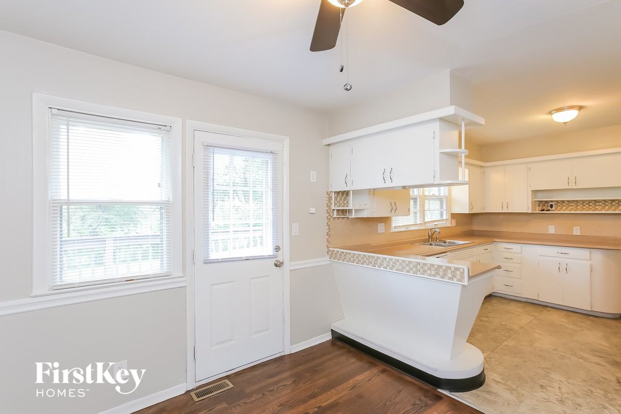 9707 E 79th Ter - Photo 5 of 15