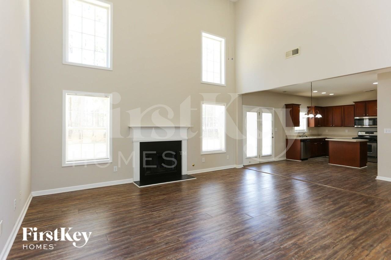 964 Maple Leaf Dr - Photo 2 of 16