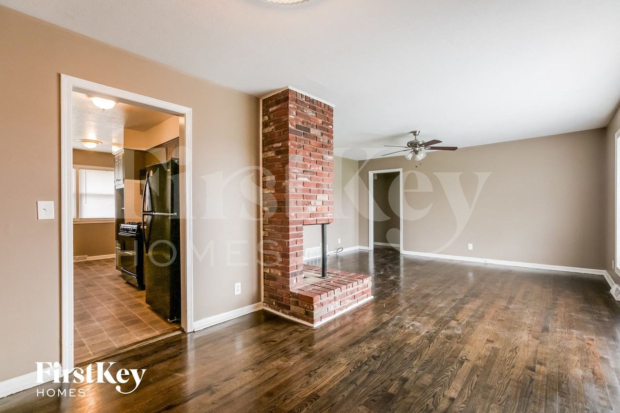 804 Nw Hearnes Ave - Photo 4 of 15