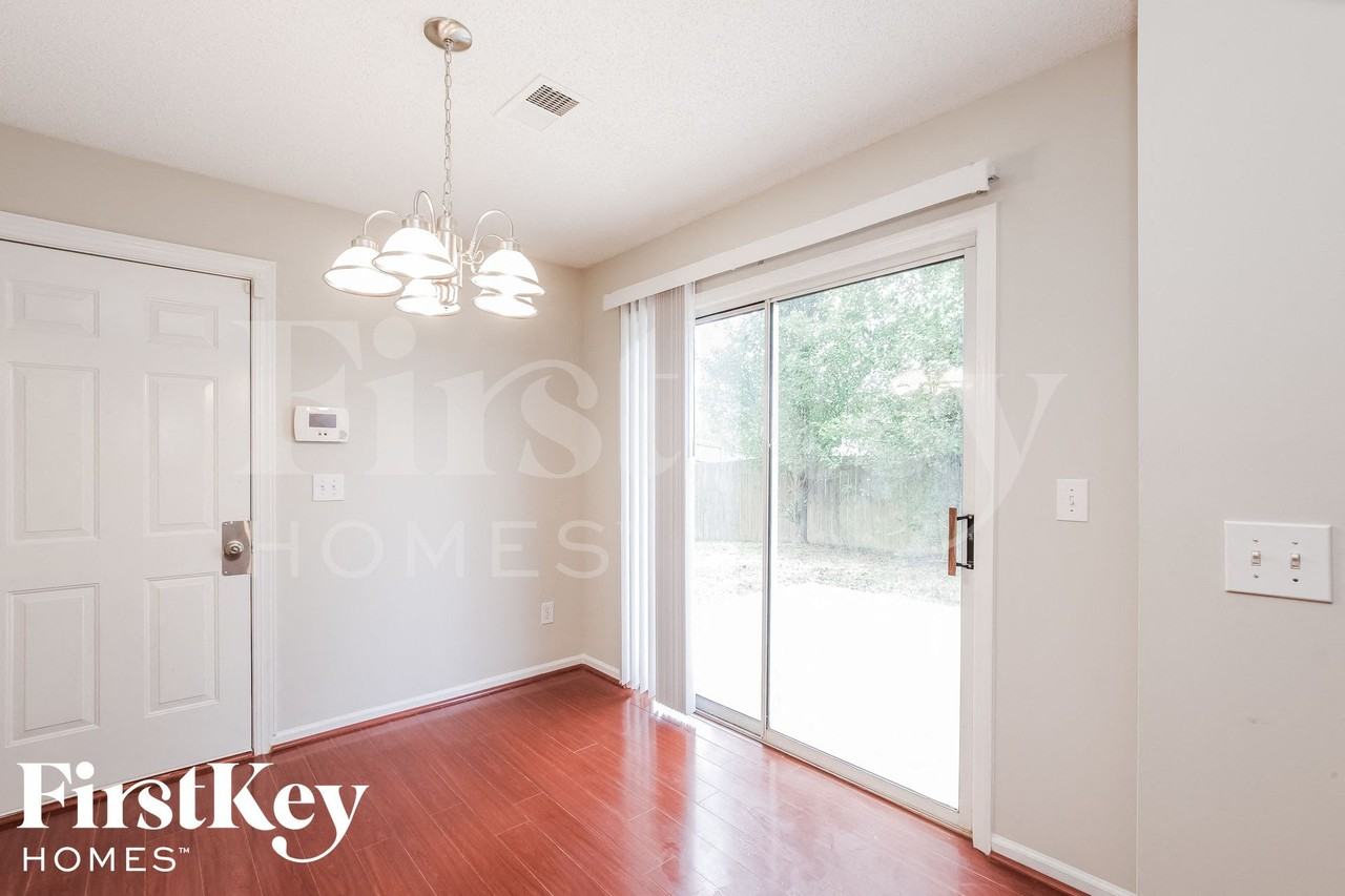 4609 Sedgelane Dr - Photo 6 of 15