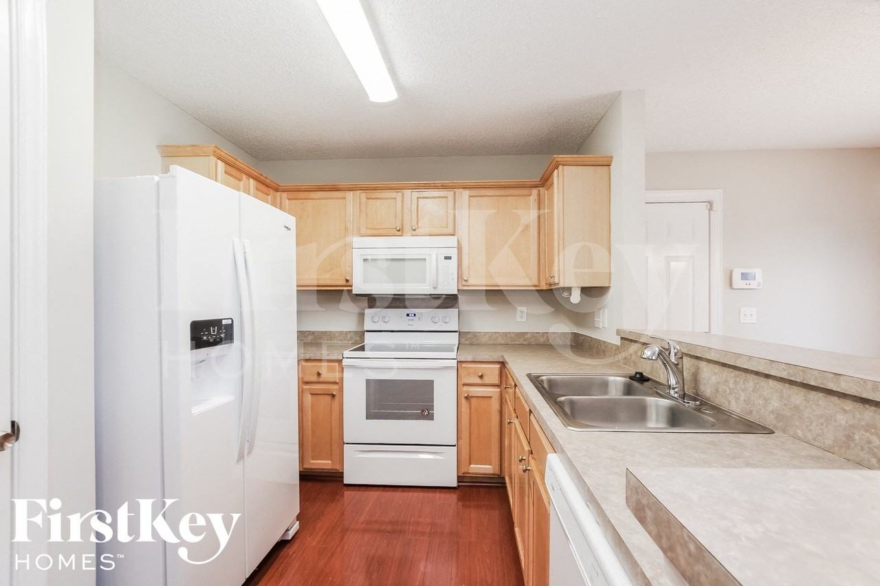 4609 Sedgelane Dr - Photo 7 of 15