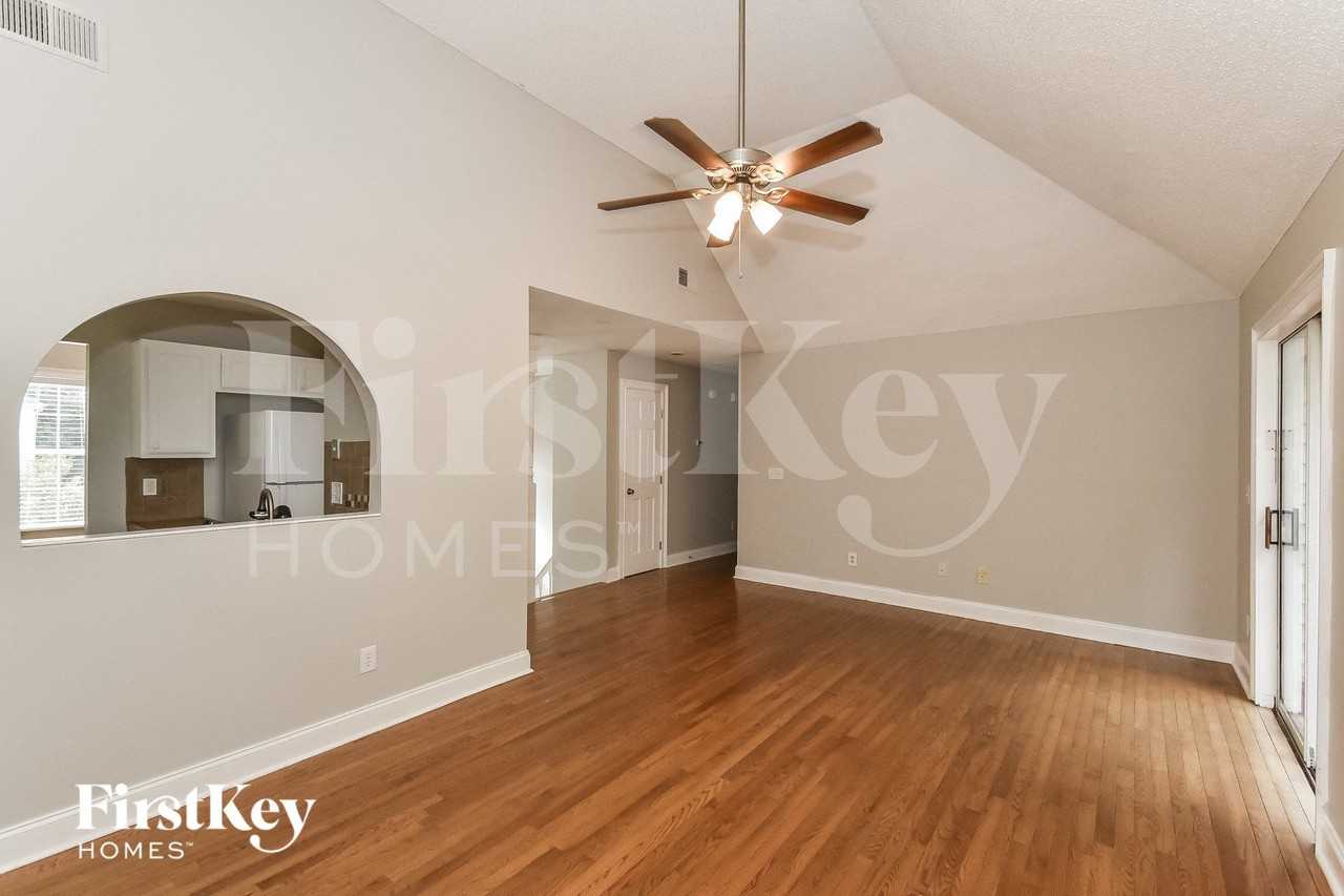 4017 Rhinehart Ct - Photo 3 of 14