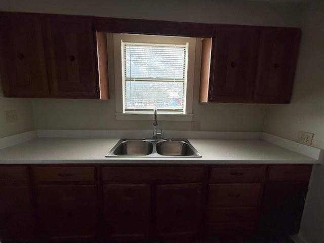 1750 Walnut St - Photo 5 of 14