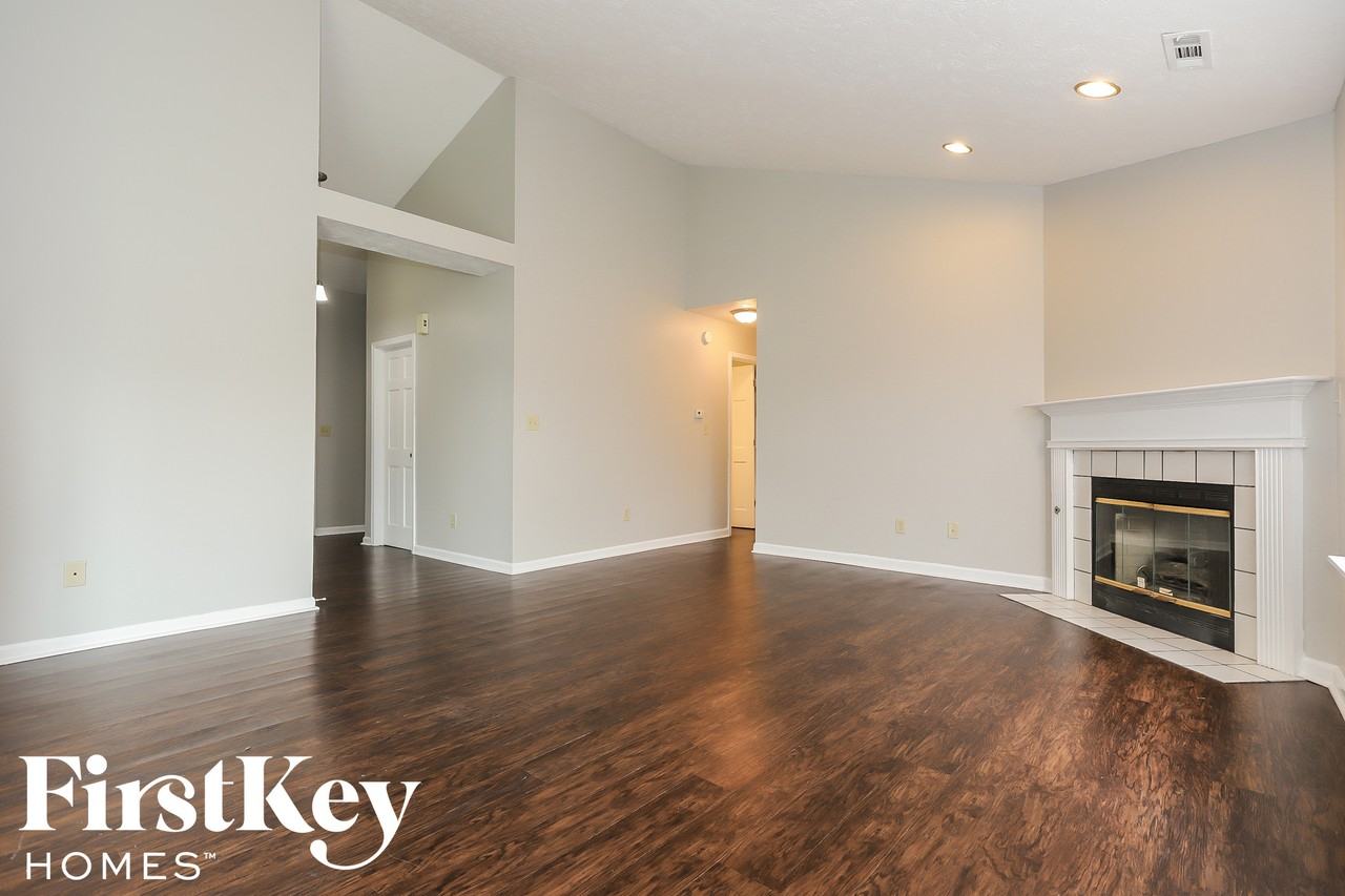 3809 Bonn Blvd - Photo 3 of 15