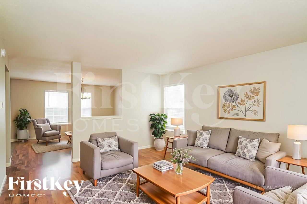 339 Winterset Way - Photo 3 of 18