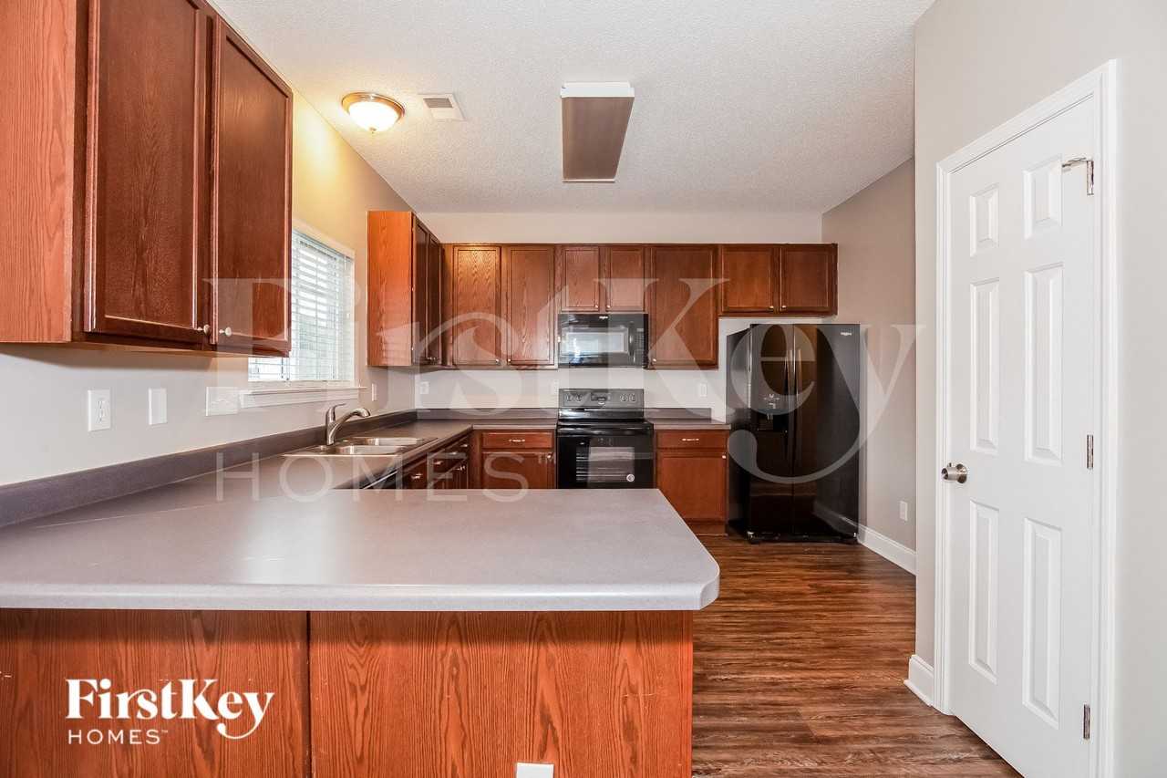 3240 Denali Ct - Photo 4 of 15