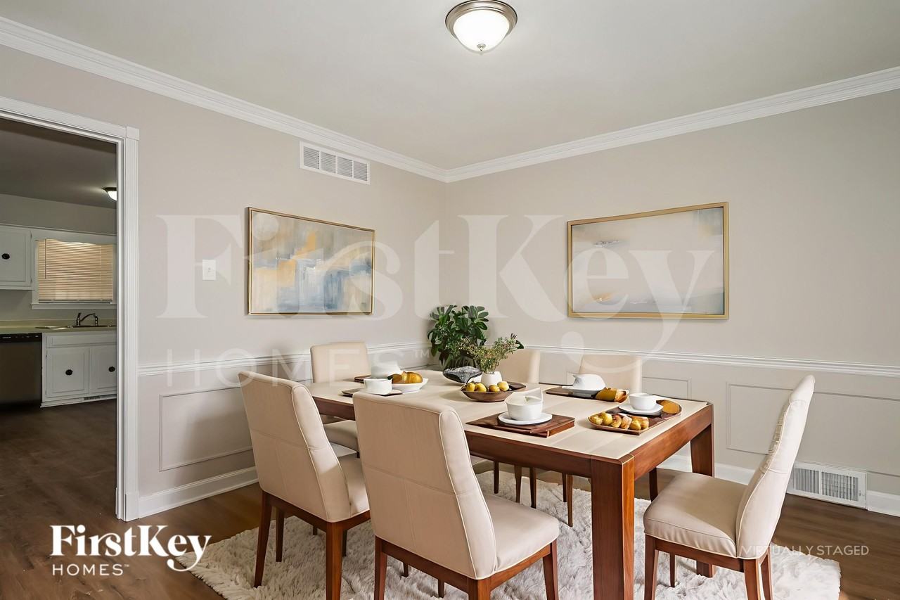 2077 Oakvalley Rd - Photo 6 of 19