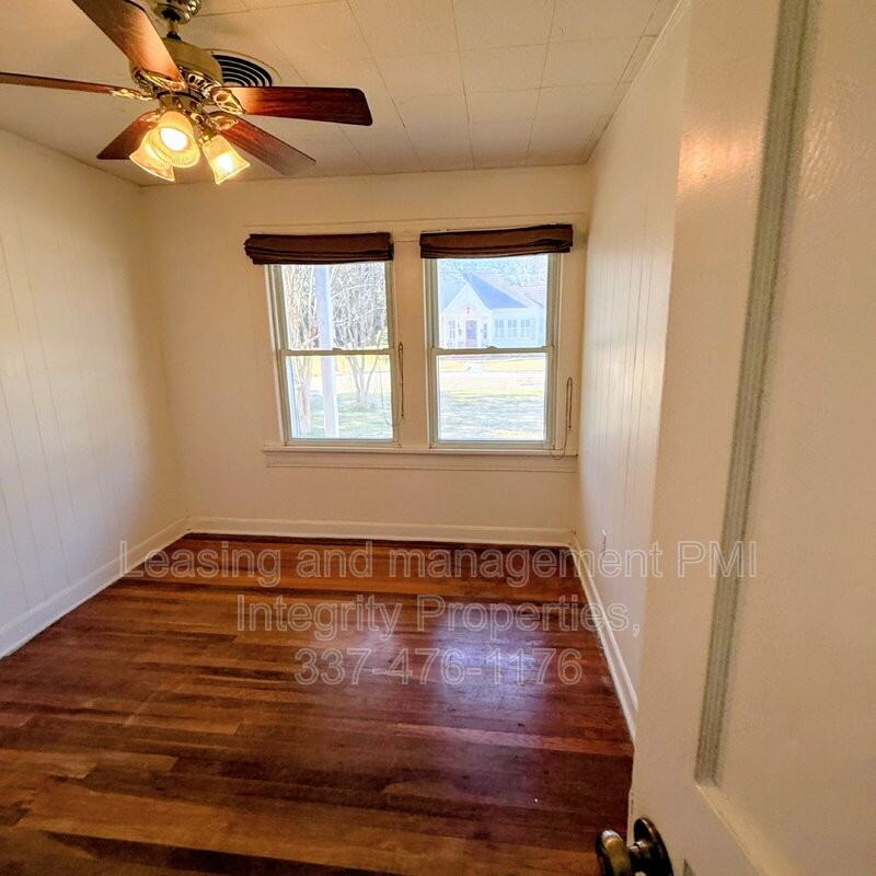 418 Delgado Dr - Photo 5 of 13