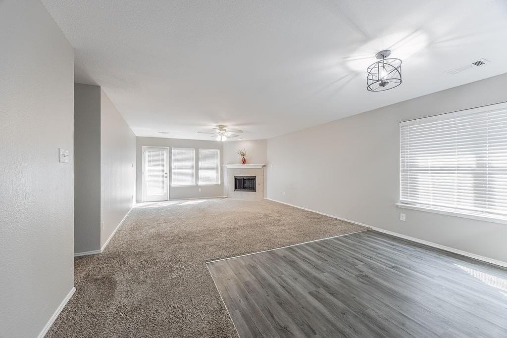 2831 Grandview Dr - Photo 3 of 36