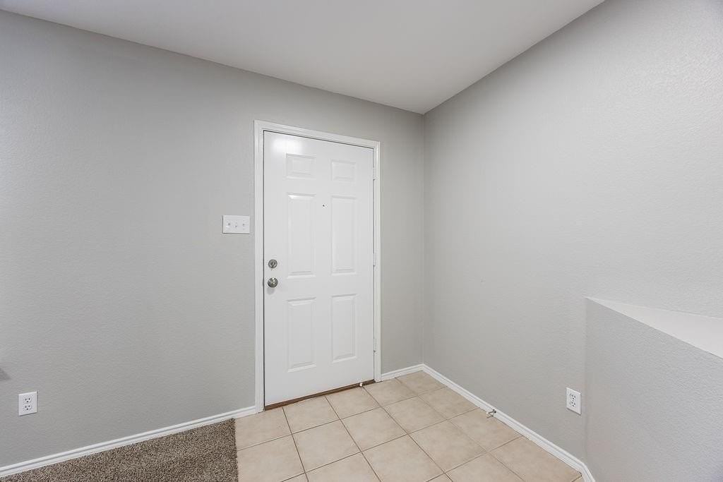 2831 Grandview Dr - Photo 6 of 36