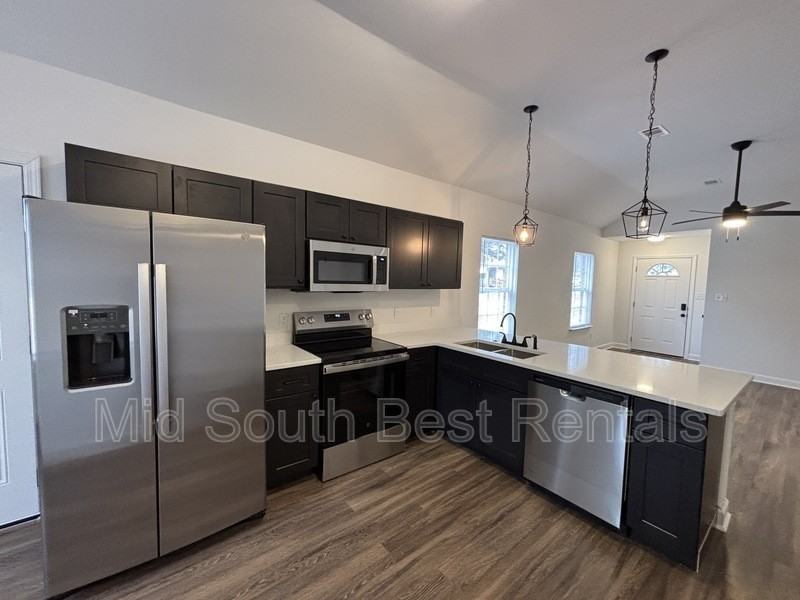 1000 Rice St - Photo 3 of 15