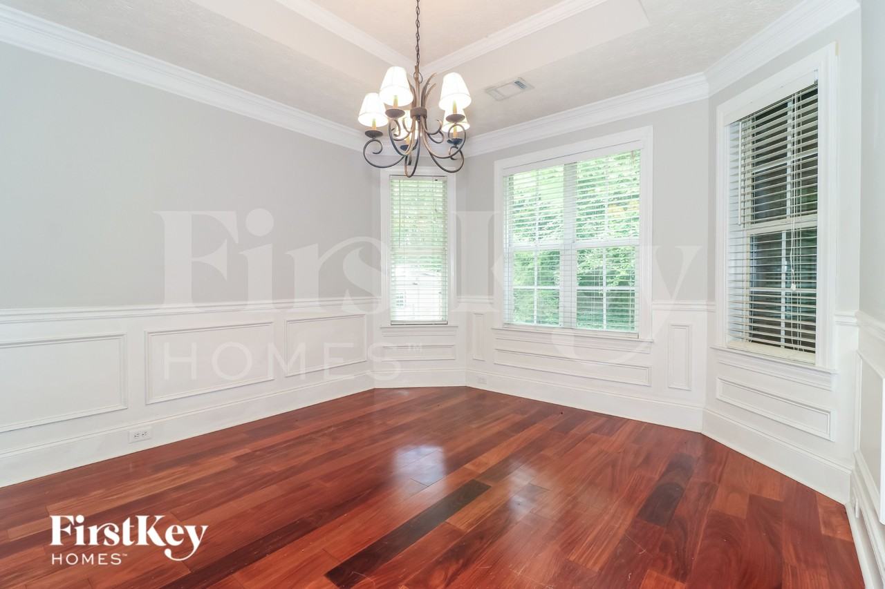 1335 Enclave Way - Photo 4 of 16