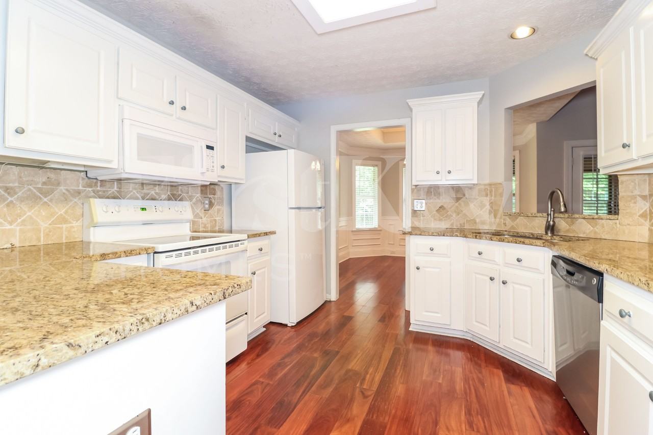 1335 Enclave Way - Photo 5 of 16