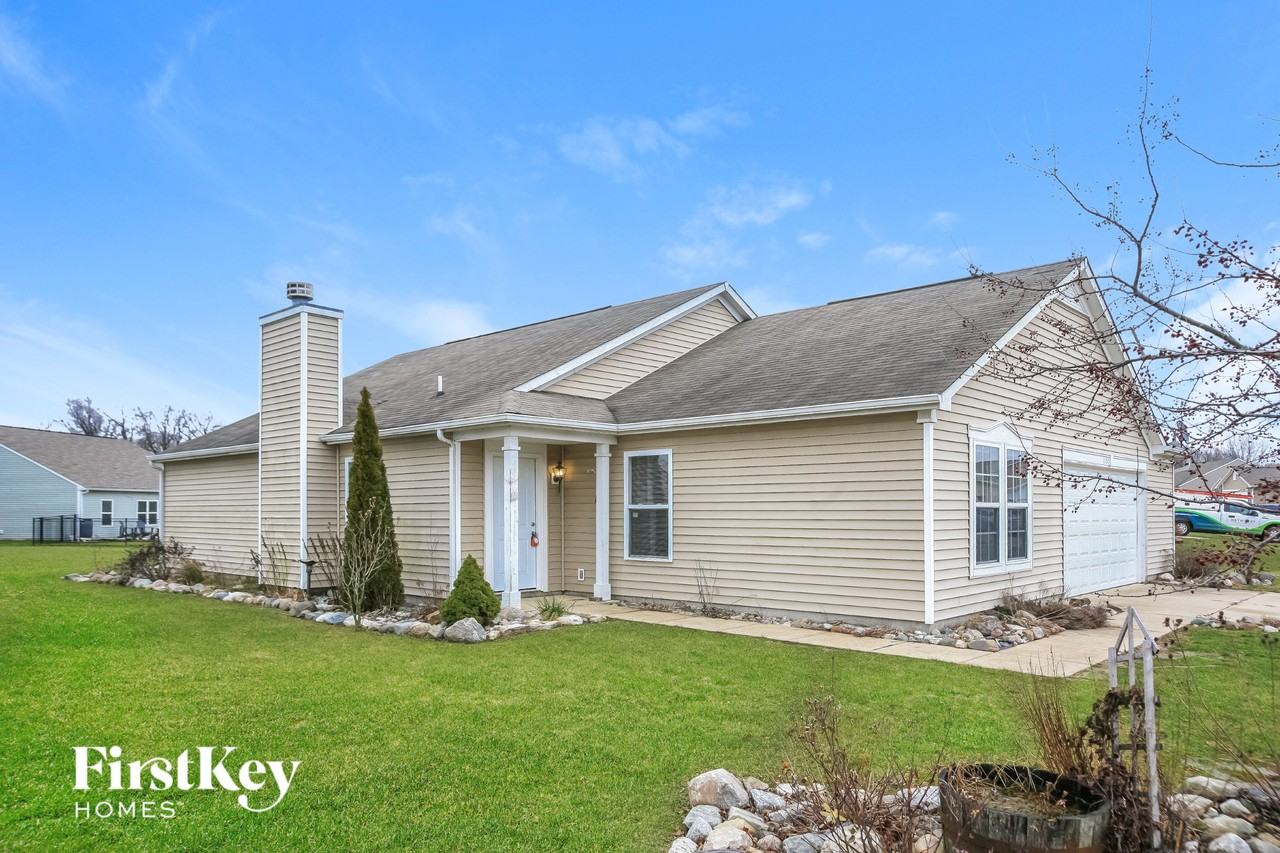 1315 Shadetree Ln - Photo 2 of 15