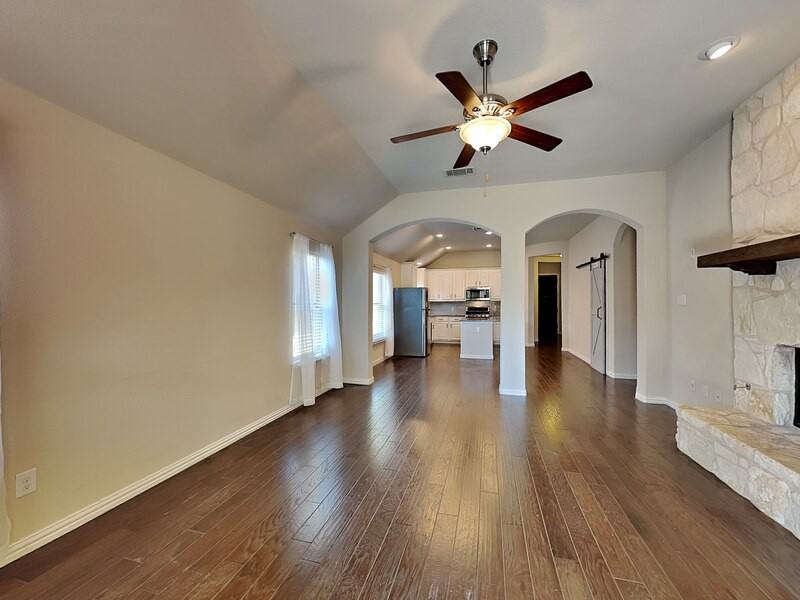 816 Water Garden Cir - Photo 3 of 20