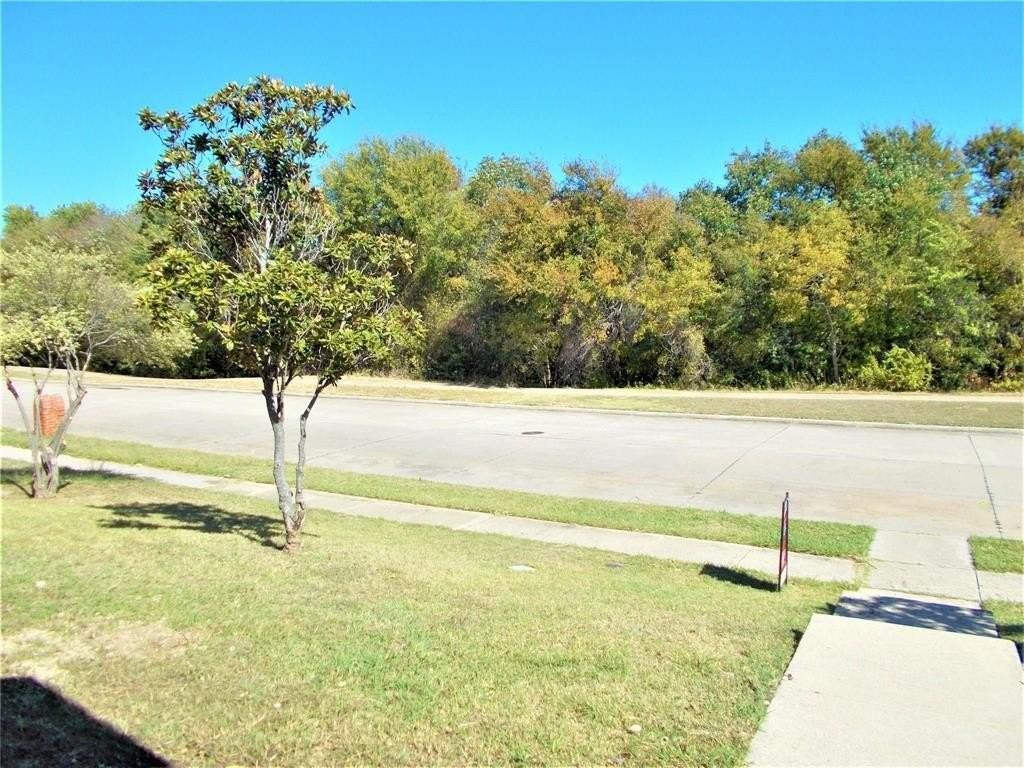 914 Heritage Pkwy S - Photo 2 of 25