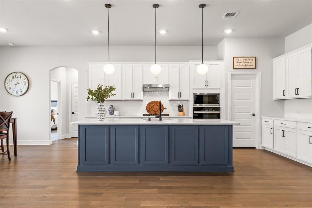 411 Heritage Hill Dr - Photo 2 of 39