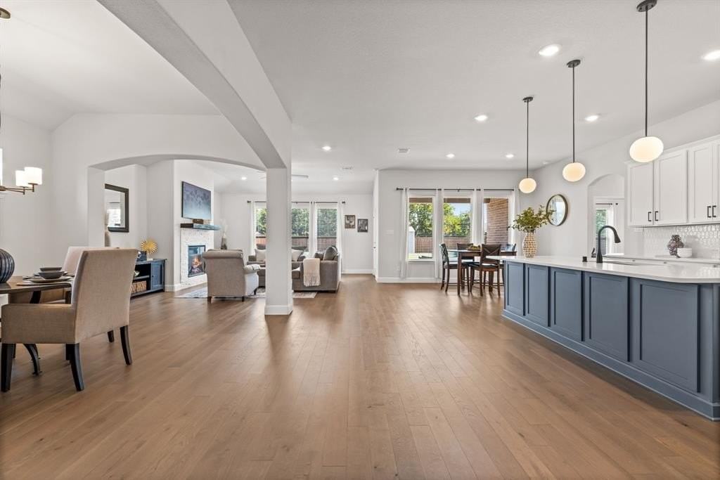 411 Heritage Hill Dr - Photo 4 of 39