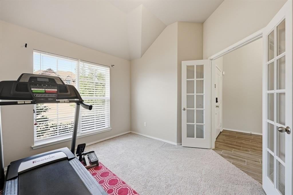 1204 Queens Brook Ln - Photo 6 of 17