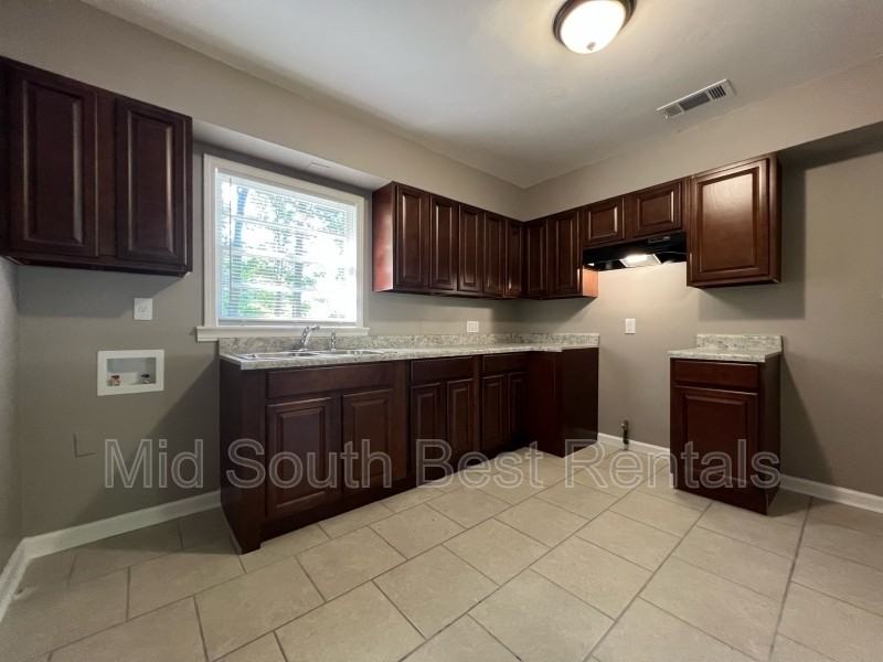 1559 Jay Cv - Photo 3 of 8