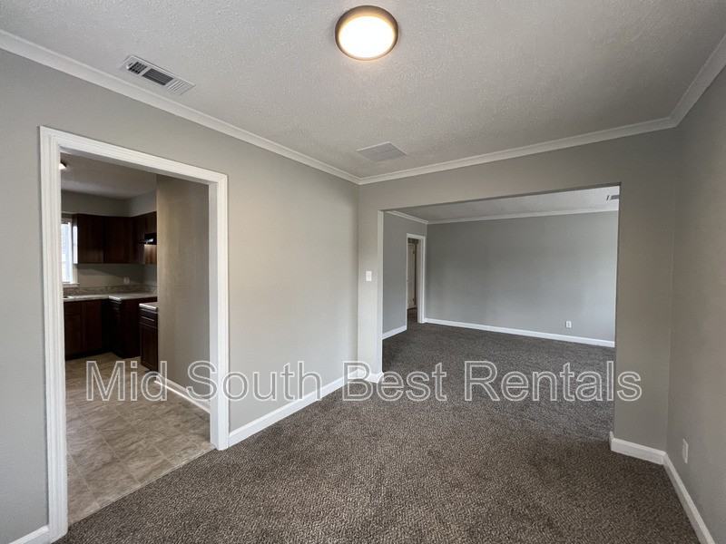 4643 Auburn Rd - Photo 6 of 15