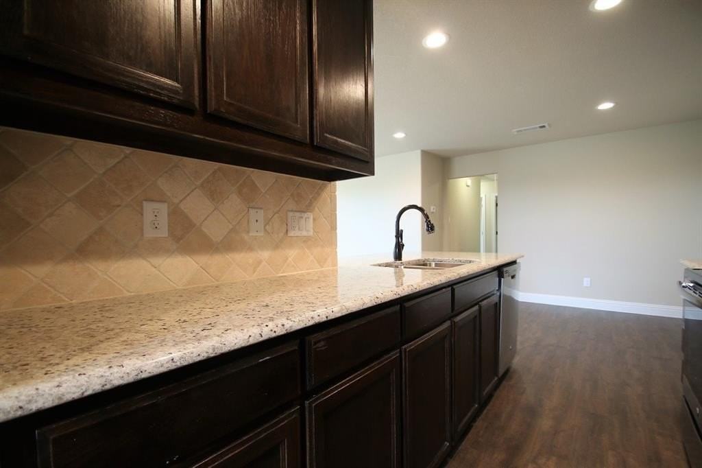 160 Crossbow Ct - Photo 6 of 22