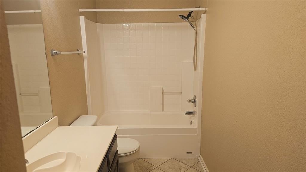 4902 Landrun Ln - Photo 6 of 12