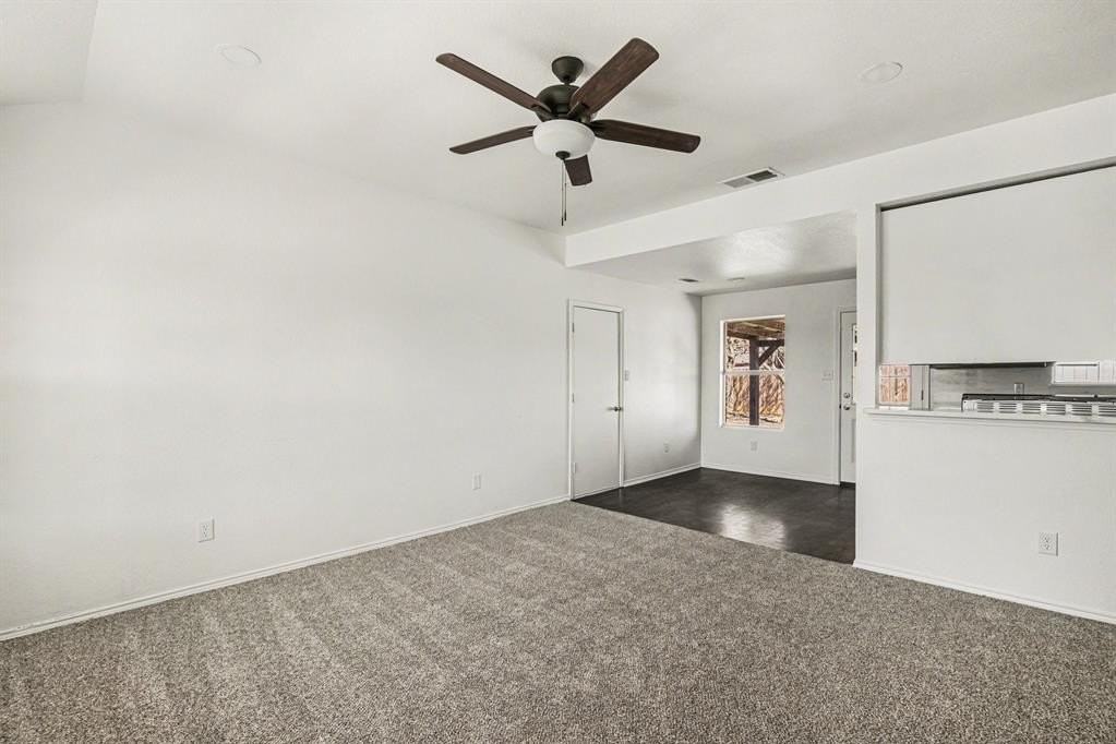 1307 Lynnwood Dr - Photo 6 of 25