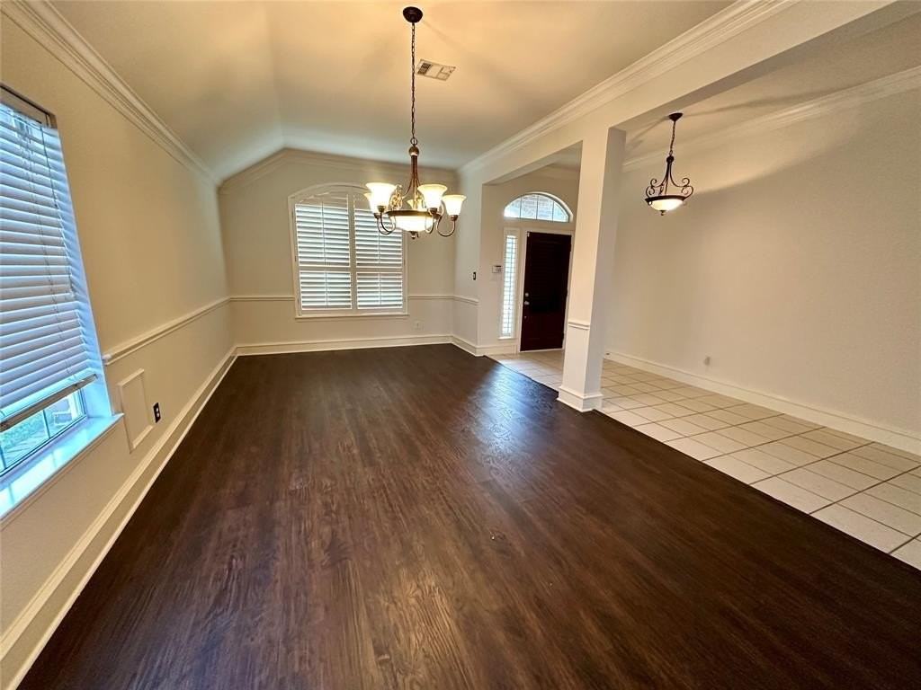 3013 Edwards Dr - Photo 2 of 17