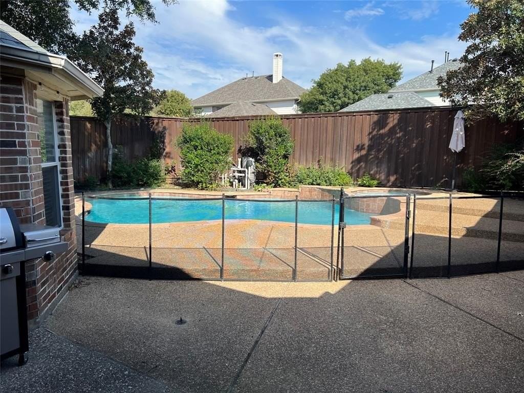 3013 Edwards Dr - Photo 3 of 17