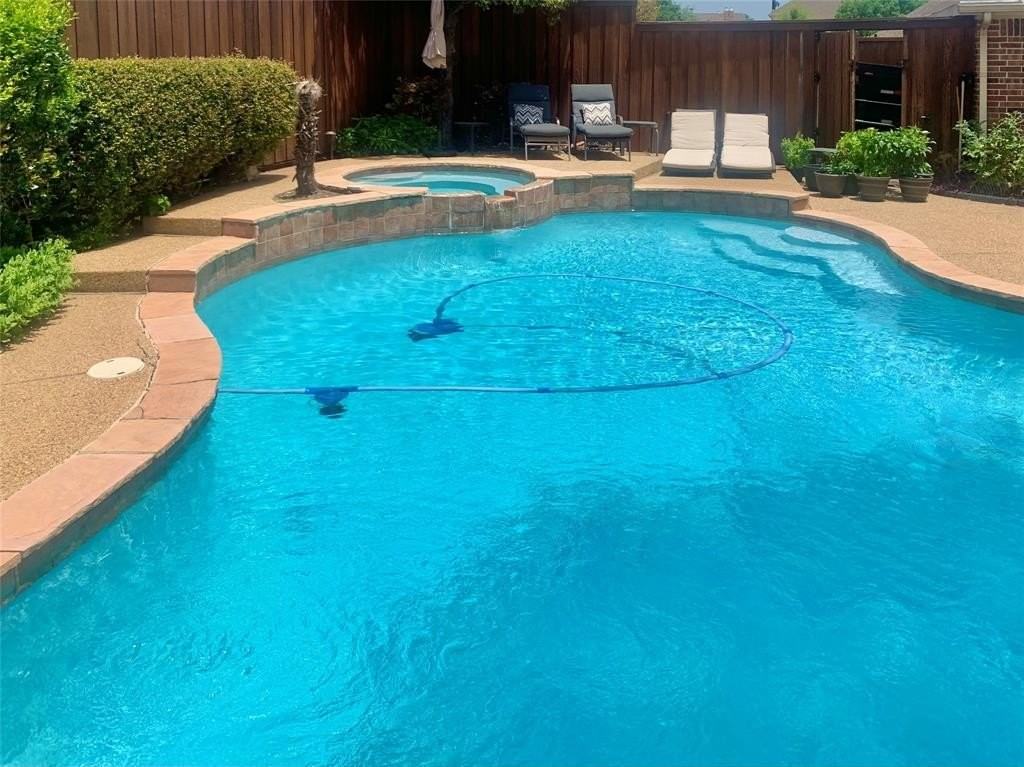 3013 Edwards Dr - Photo 4 of 17