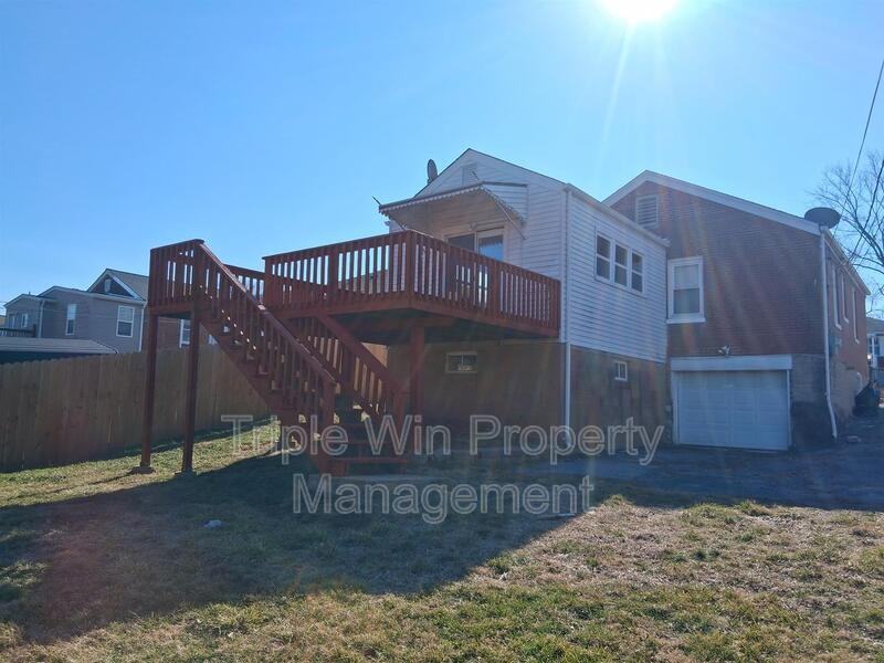 313 Carthage Ave - Photo 4 of 50