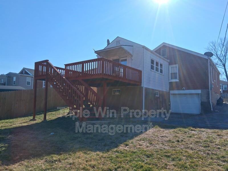 313 Carthage Ave - Photo 5 of 50