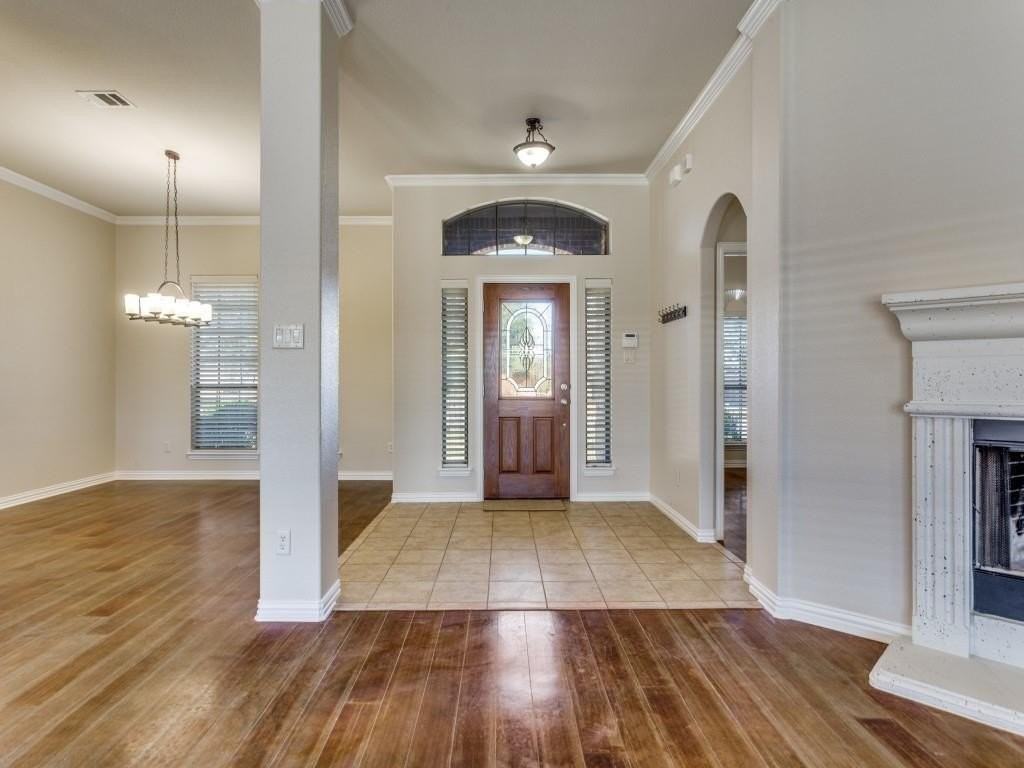 105 Yeary Ln - Photo 3 of 25