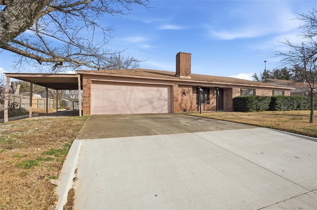 306 Texoma Dr - Photo 3 of 30