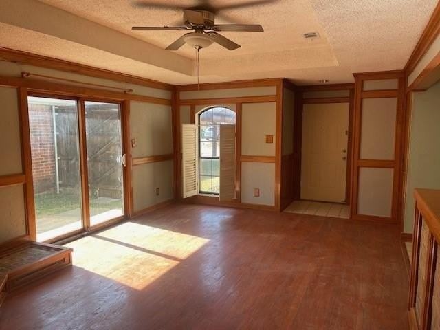 1014 Mack Pl - Photo 6 of 20