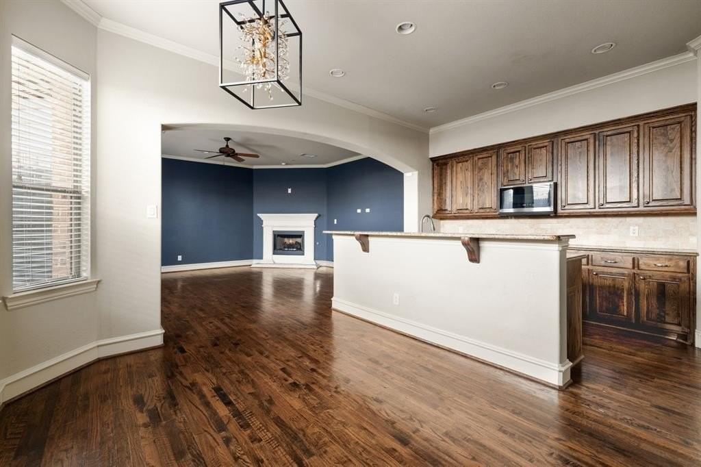 5554 Martel Ave - Photo 6 of 30