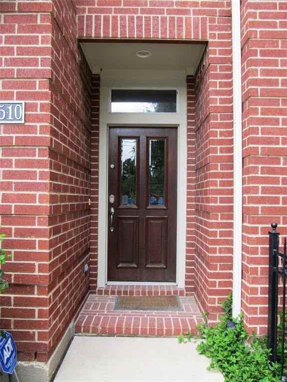 3435 Howell St - Photo 2 of 33