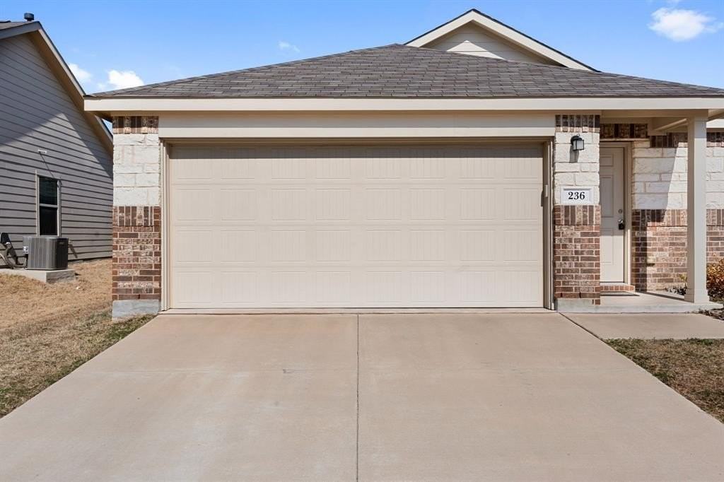 236 Anvil Dr - Photo 3 of 33