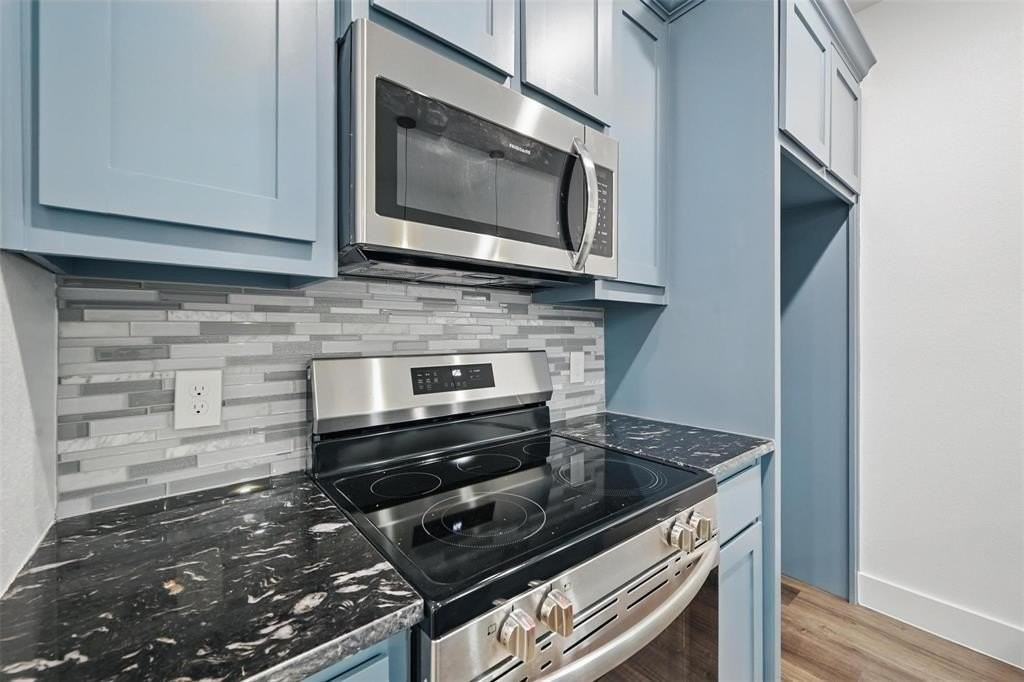 427 E Munson St - Photo 7 of 19