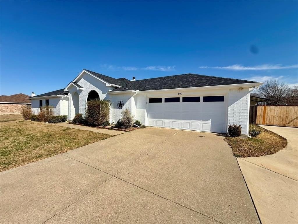 107 Dustin Dr - Photo 2 of 30